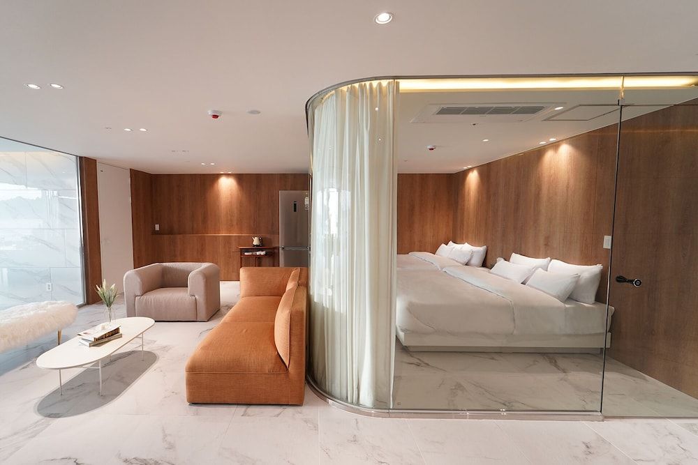 La Terrace Resort Party Cove Wide