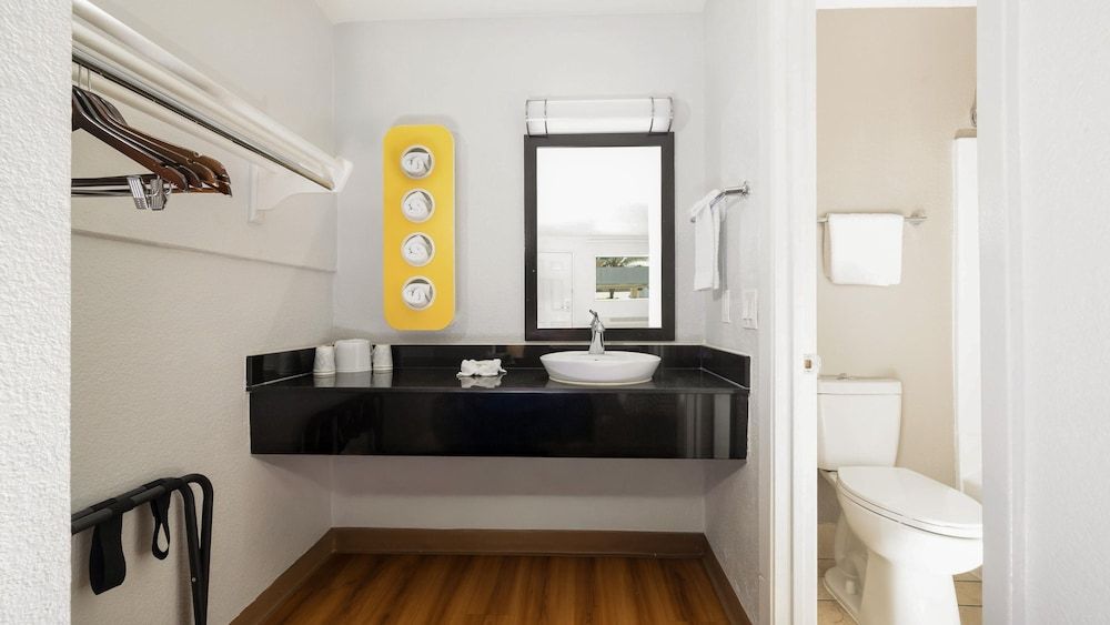 Standard Room, 2 Double Beds, Non Smoking, Refrigerator