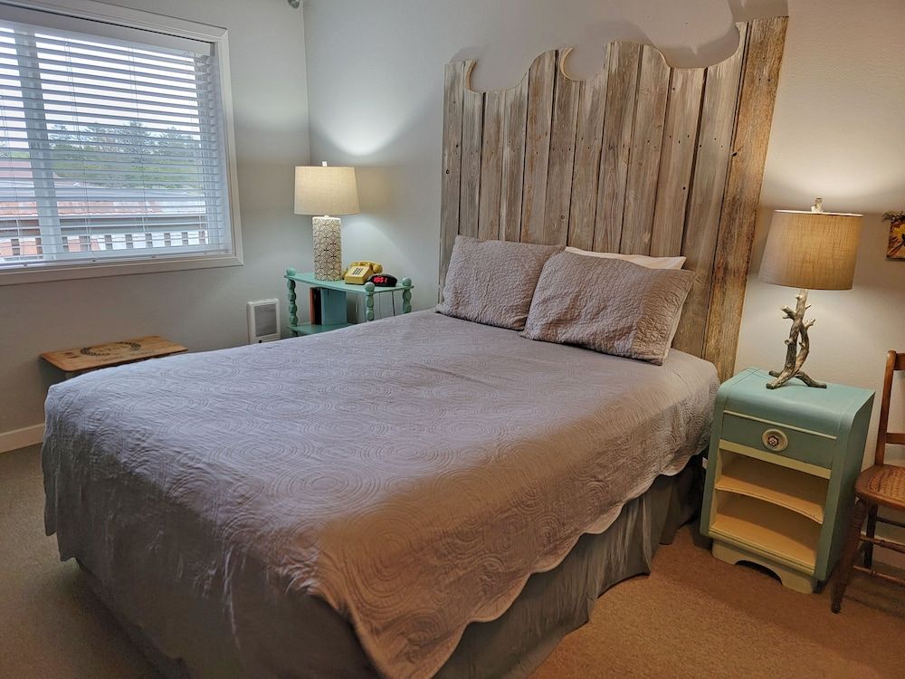Deluxe Condo, Balcony, Ocean View (2nd Floor, Dog Friendly)