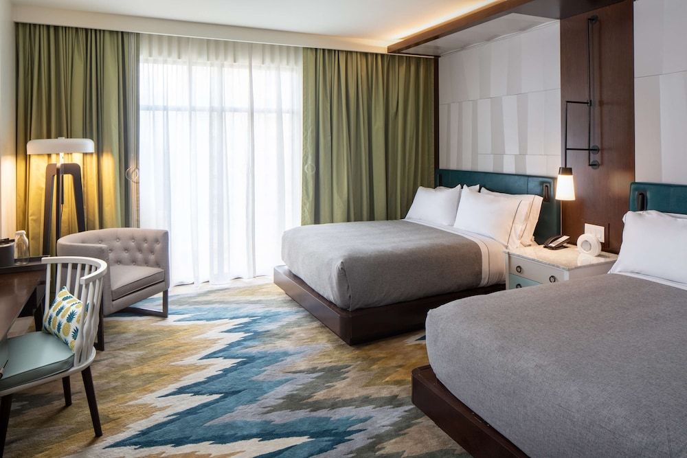 Room, 2 Queen Beds, Accessible (Mobility & Hearing, Roll-in Shower)