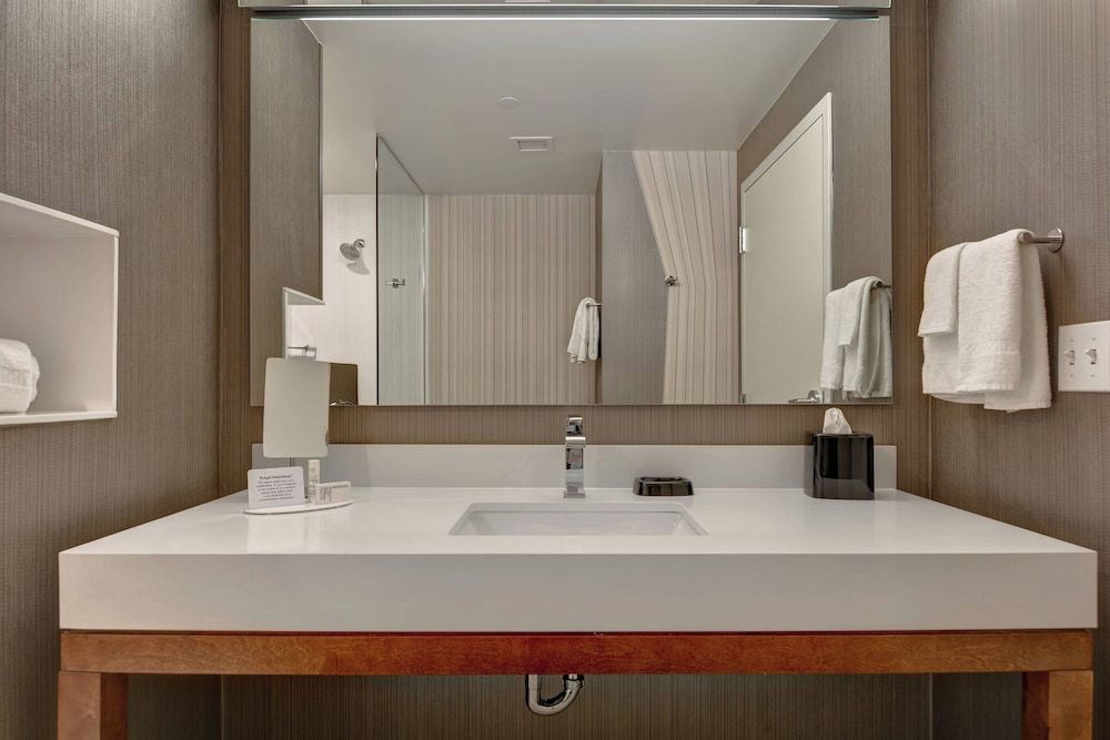 Room, 2 Queen Beds (Hearing Accessible)