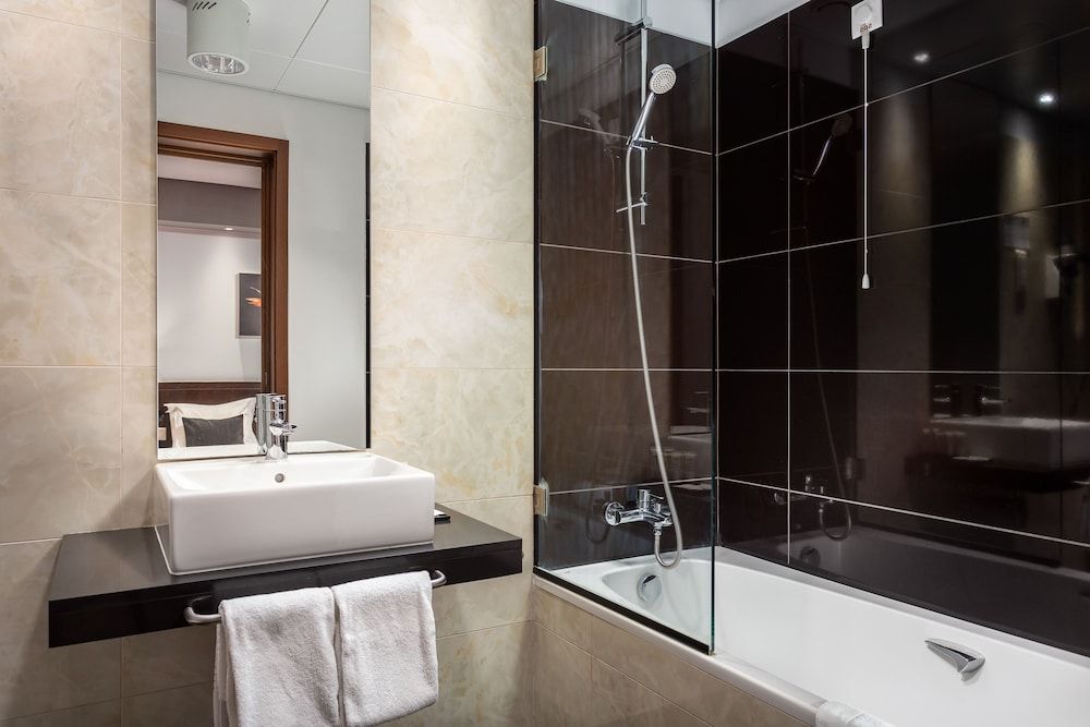 Hotel Luena Double Room 4