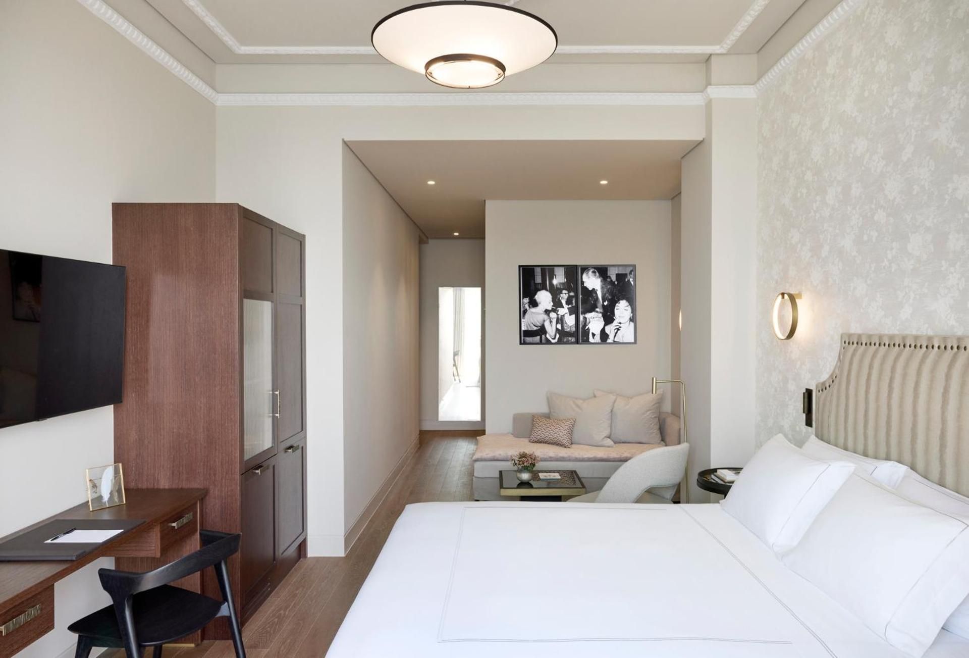 Junior Suite Sea Front with Balcony