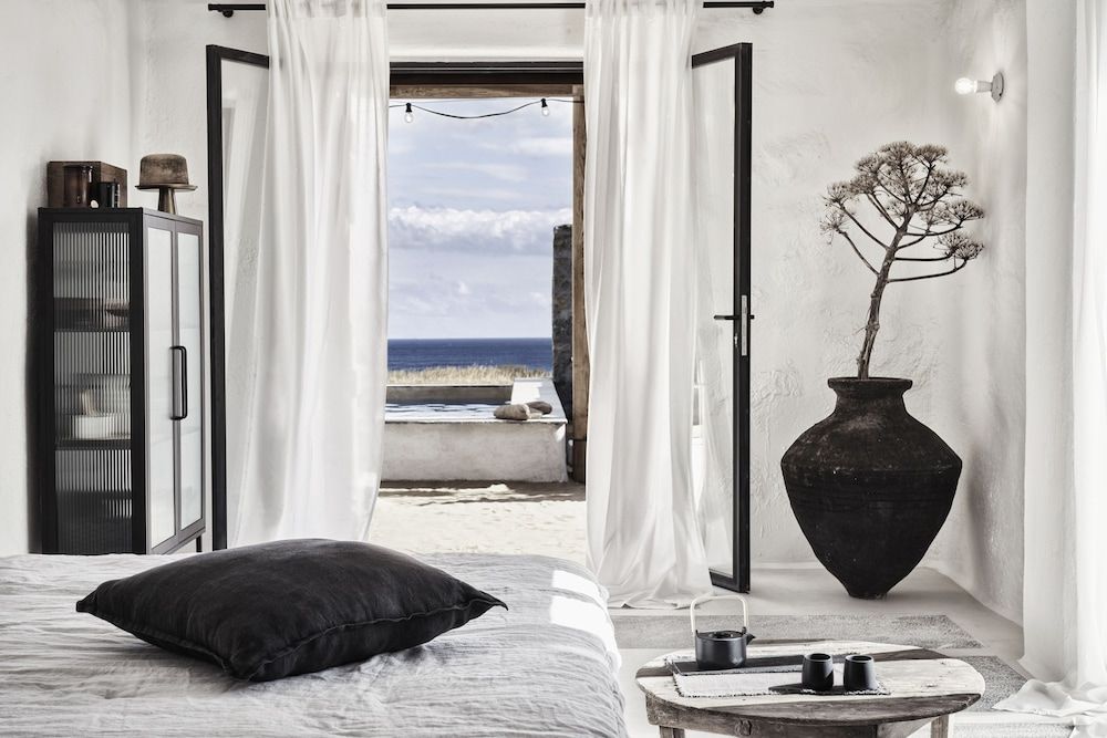 Nomad Mykonos - Small Luxury Hotels of the World Honeymoon Suite Sea View with Outdoor Hot Tub 6
