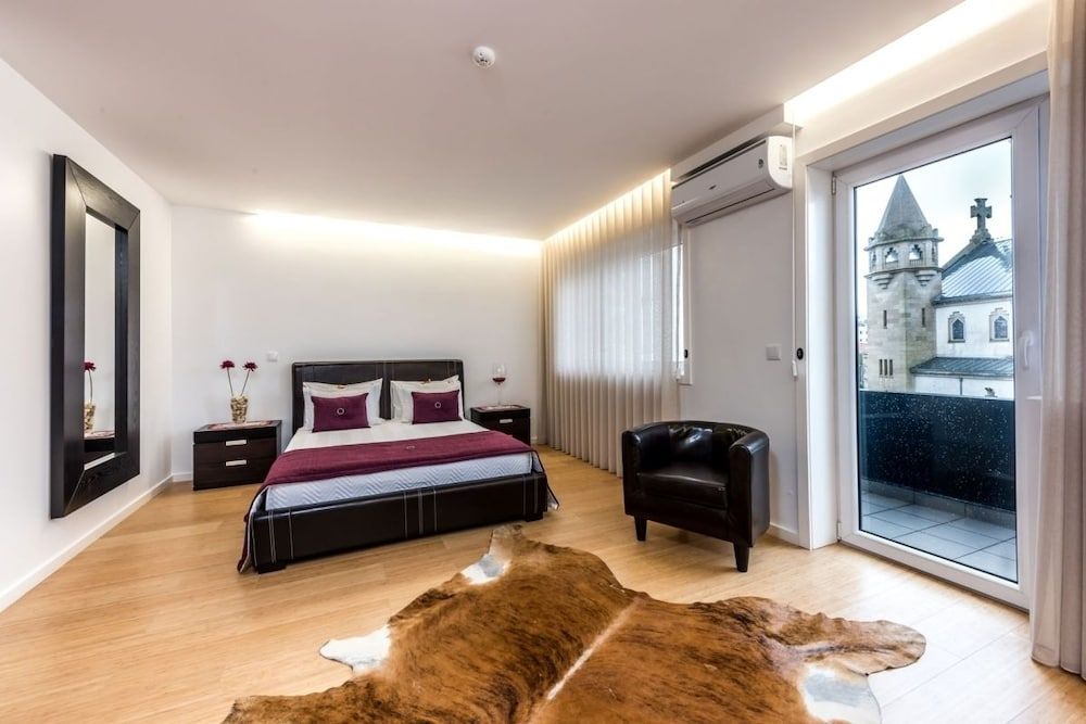 undefined Lounge Inn 3