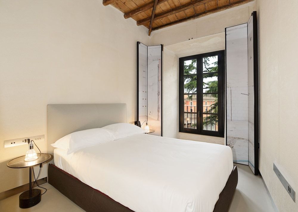 undefined Rhinoceros 4