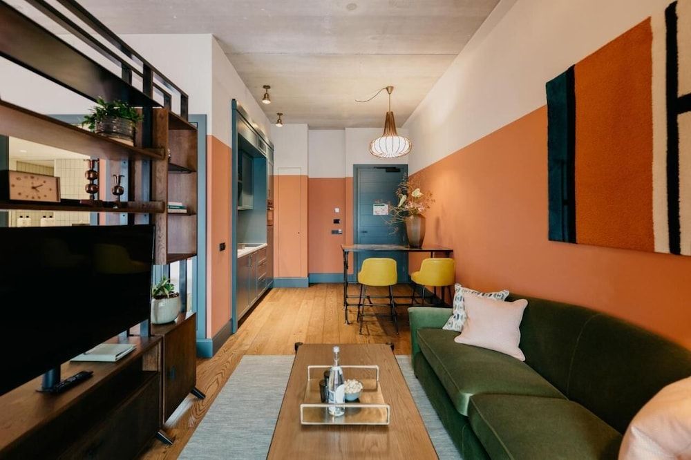 The July - Boat & Co Studio, 1 King Bed, Private Bathroom 10