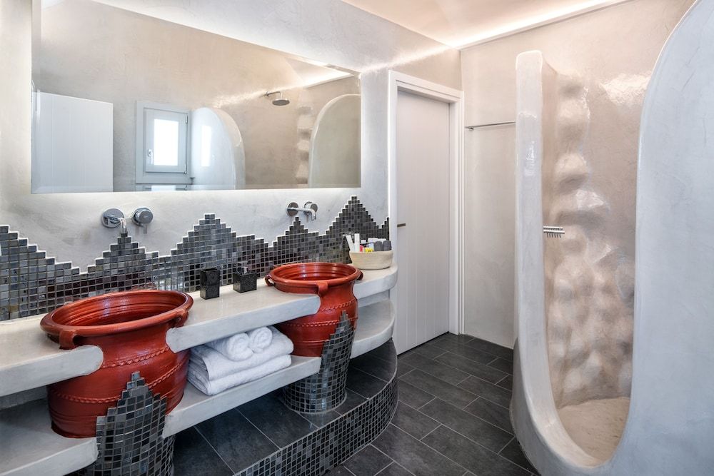 1 Bedroom Grande Suite, Heated Private Pool & Sea View
