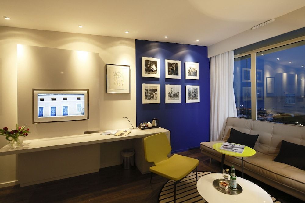 Hotel Napoleon Junior Suite, 1 King Bed, Balcony, Sea View 10