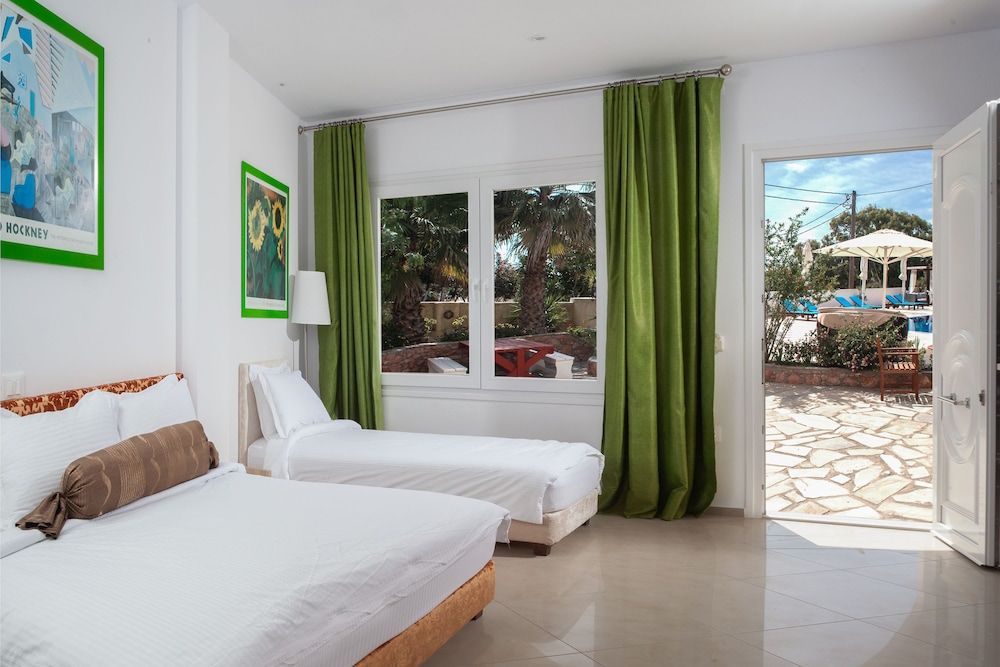 undefined Arlene Suites 2