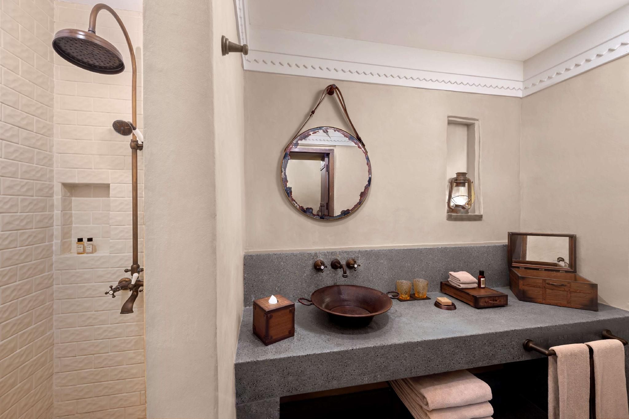 King Heritage One Bedroom Suite