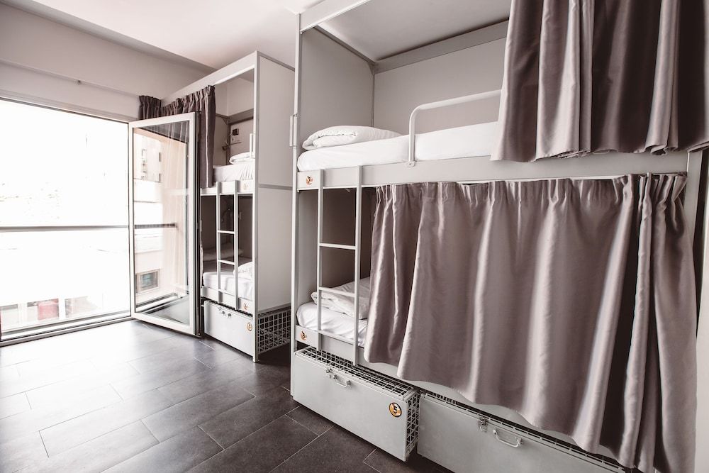 St Christopher's Inn, Barcelona - Hostel Private 8-Bedroom, shared Bathroom 6