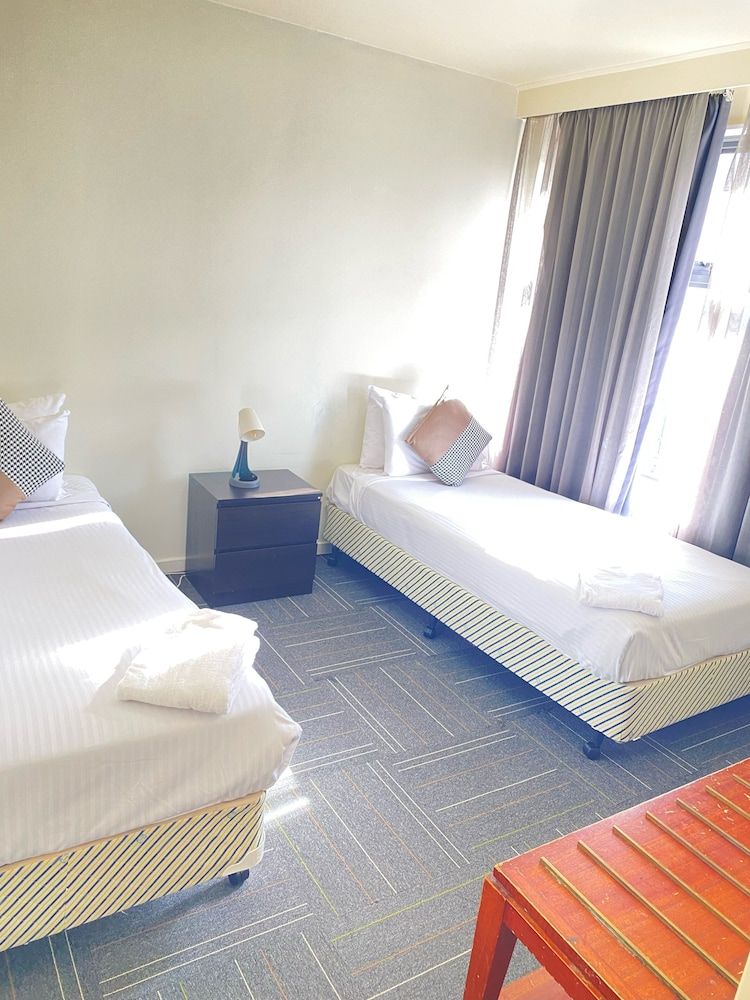 City Edge Serviced Apartments East Melbourne Two Bedroom Apartment - Gipps Street Building 3