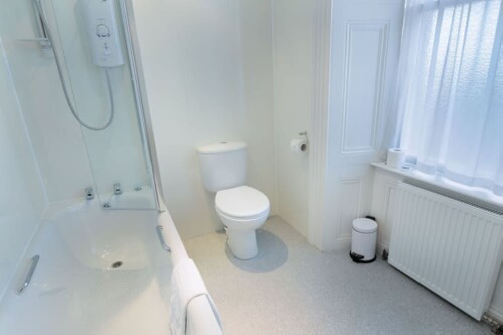 Laichmoray Hotel Single Room 4