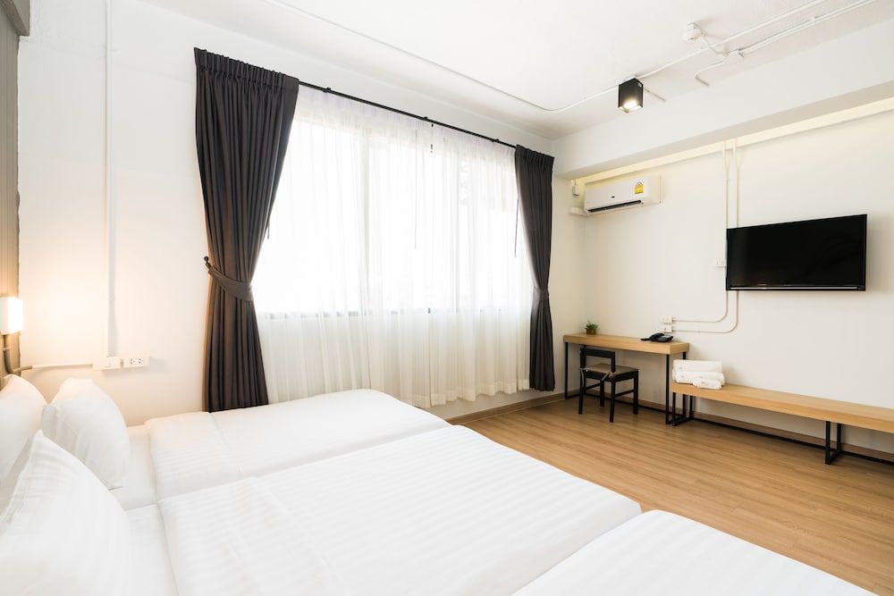 Marwin Villa Deluxe Triple Room, Non Smoking 5