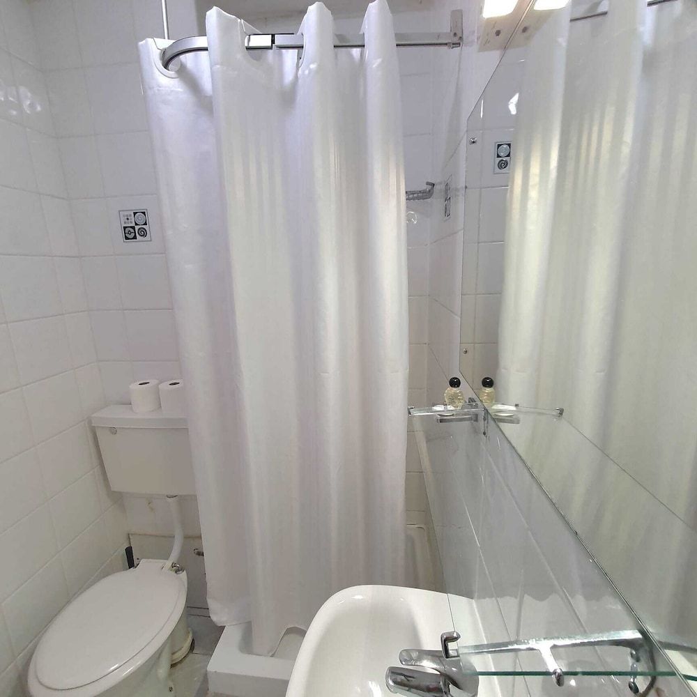 undefined Hotel Oliver 7