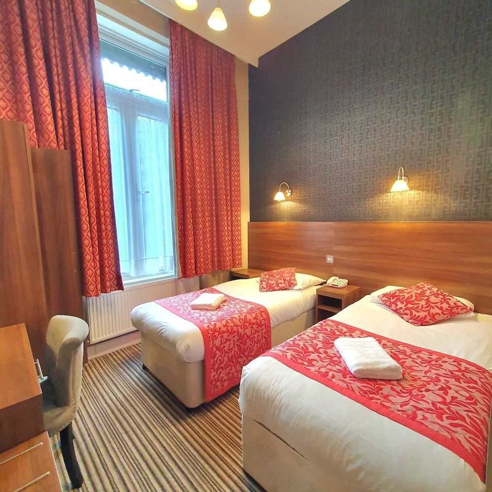 Hotel Oliver Twin Room 2