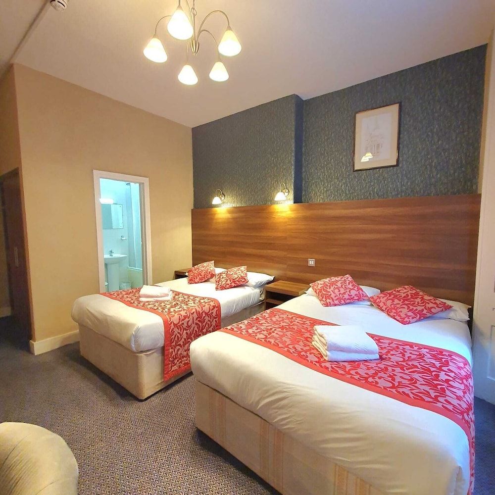 undefined Hotel Oliver