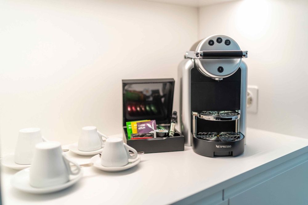 SET Hotel.Residence by Teufelhof Basel Attic Design Room 17