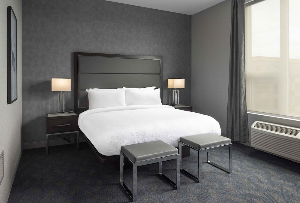 Suite, 1 Bedroom (Mobility Accessible, Tub)