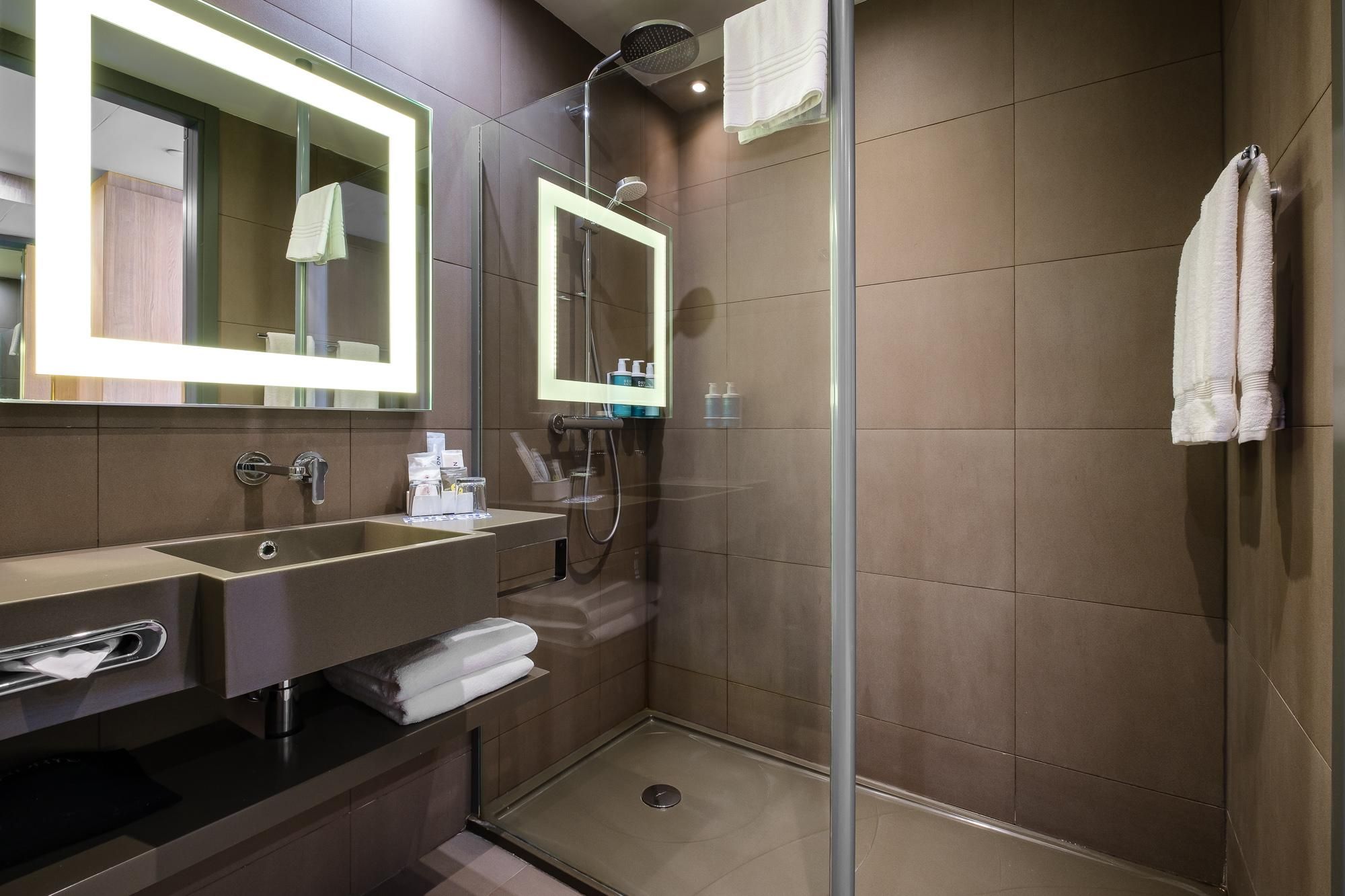 Superior Room with 1 Double Bed