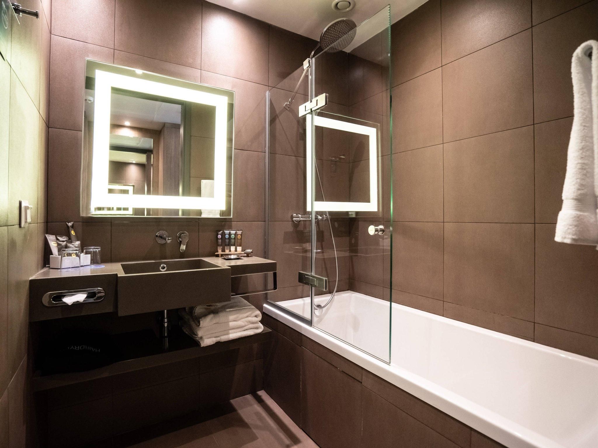 Standard Room with 1 Queen-Size Bed