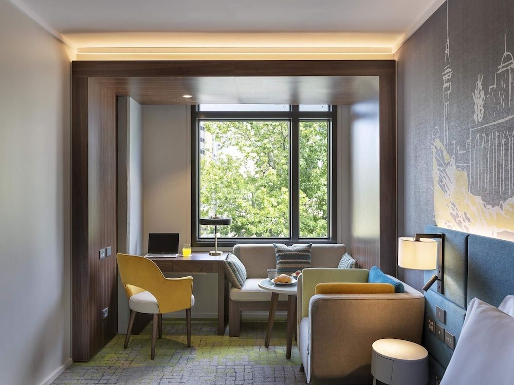 Mercure Auckland Queen Street Standard Room 10