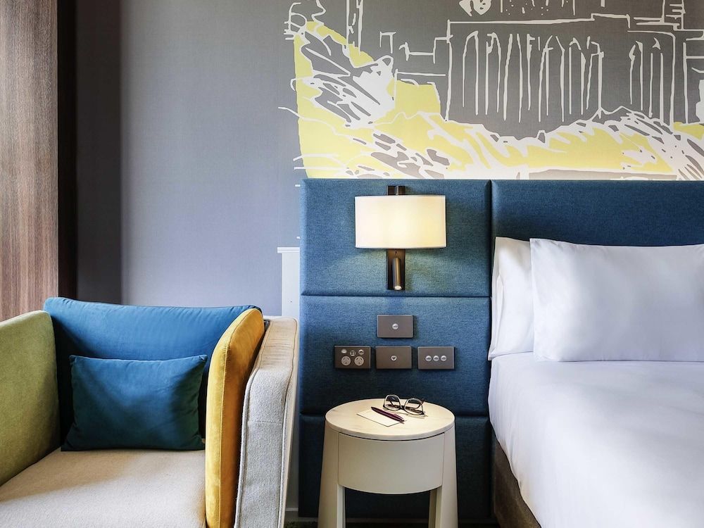 Mercure Auckland Queen Street Standard Room 9