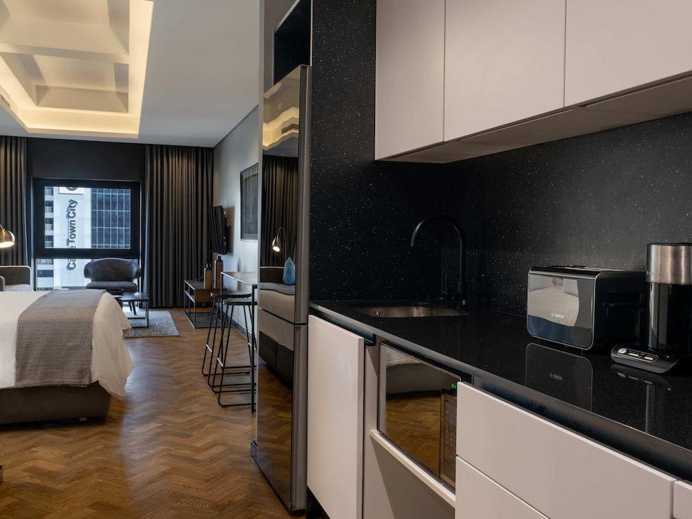 undefined The Onyx Apartment Hotel by NEWMARK 8