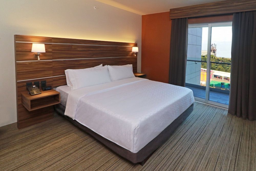 Suite, 1 King Bed
