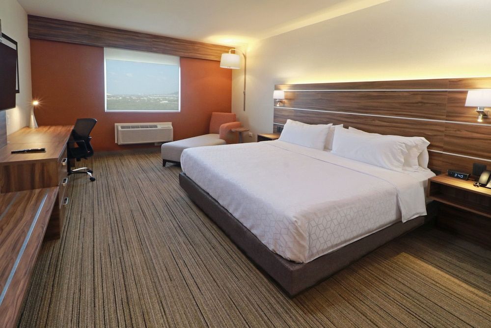 Standard Room, 1 King Bed, Accessible