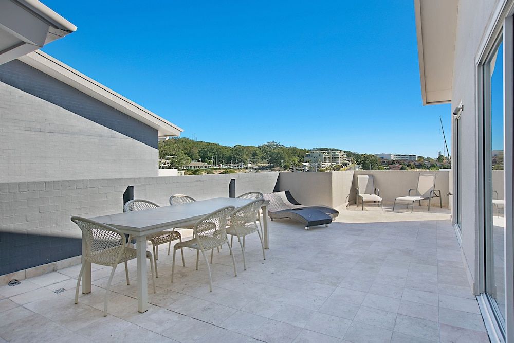 Mantra Nelson Bay 3 Bedroom 2 Bathroom 2 Level Water Aspect Penthouse 8