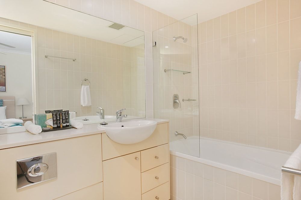 Mantra Nelson Bay 2 Bedroom Apartment 10