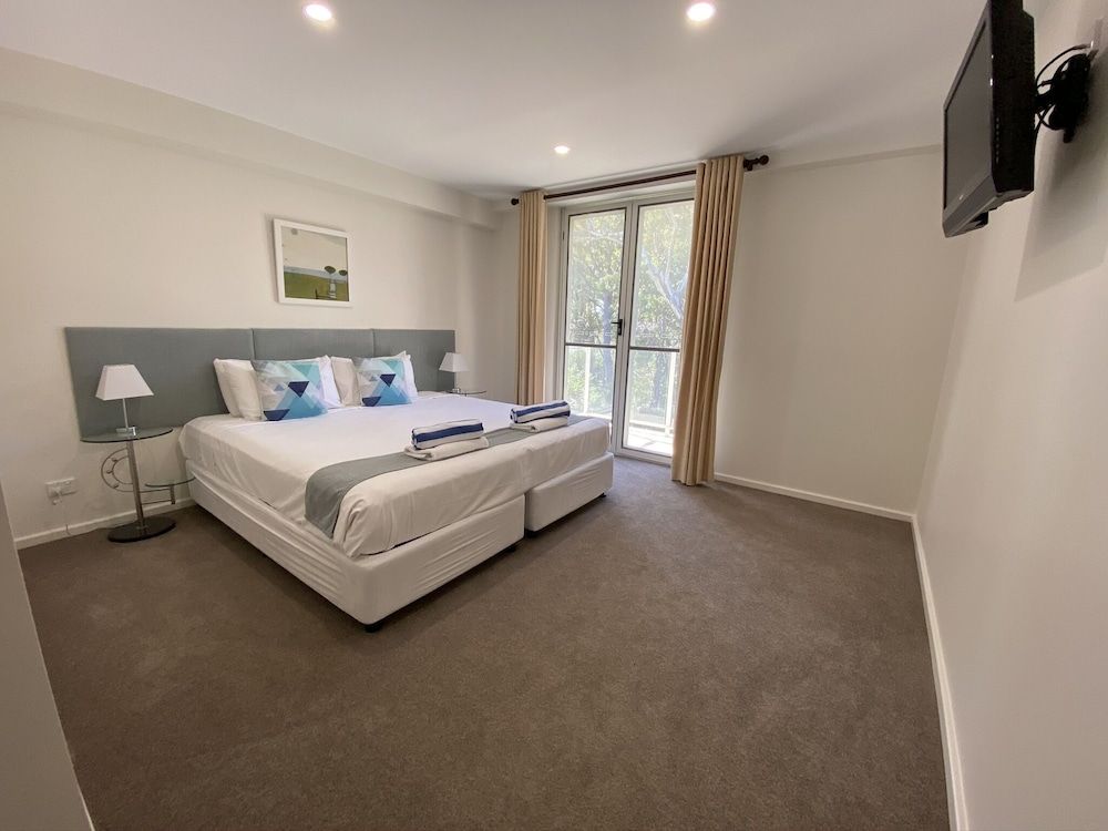 Mantra Nelson Bay 3 Bedroom 2 Bathroom 2 Level Water Aspect Penthouse 2