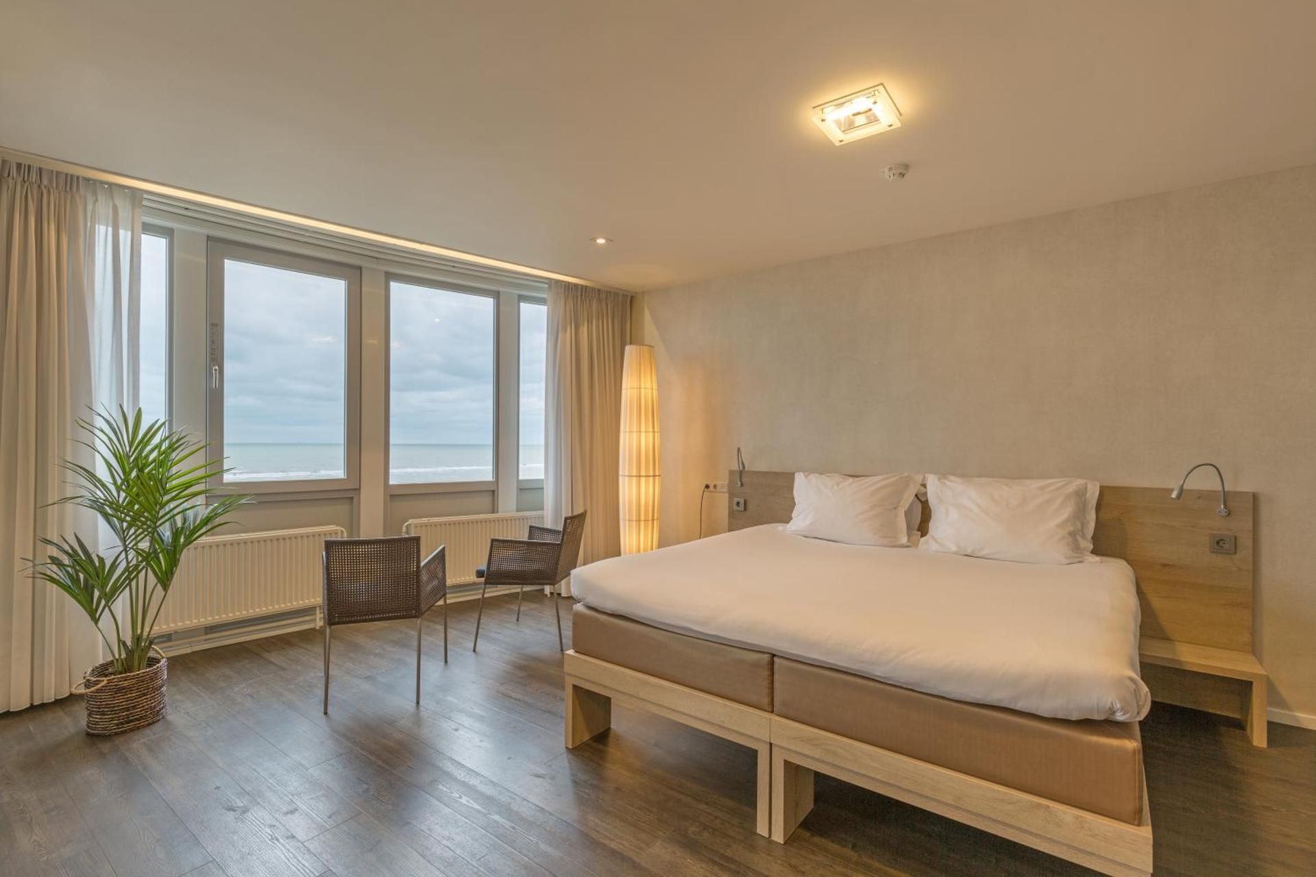 Family Room with Sea View