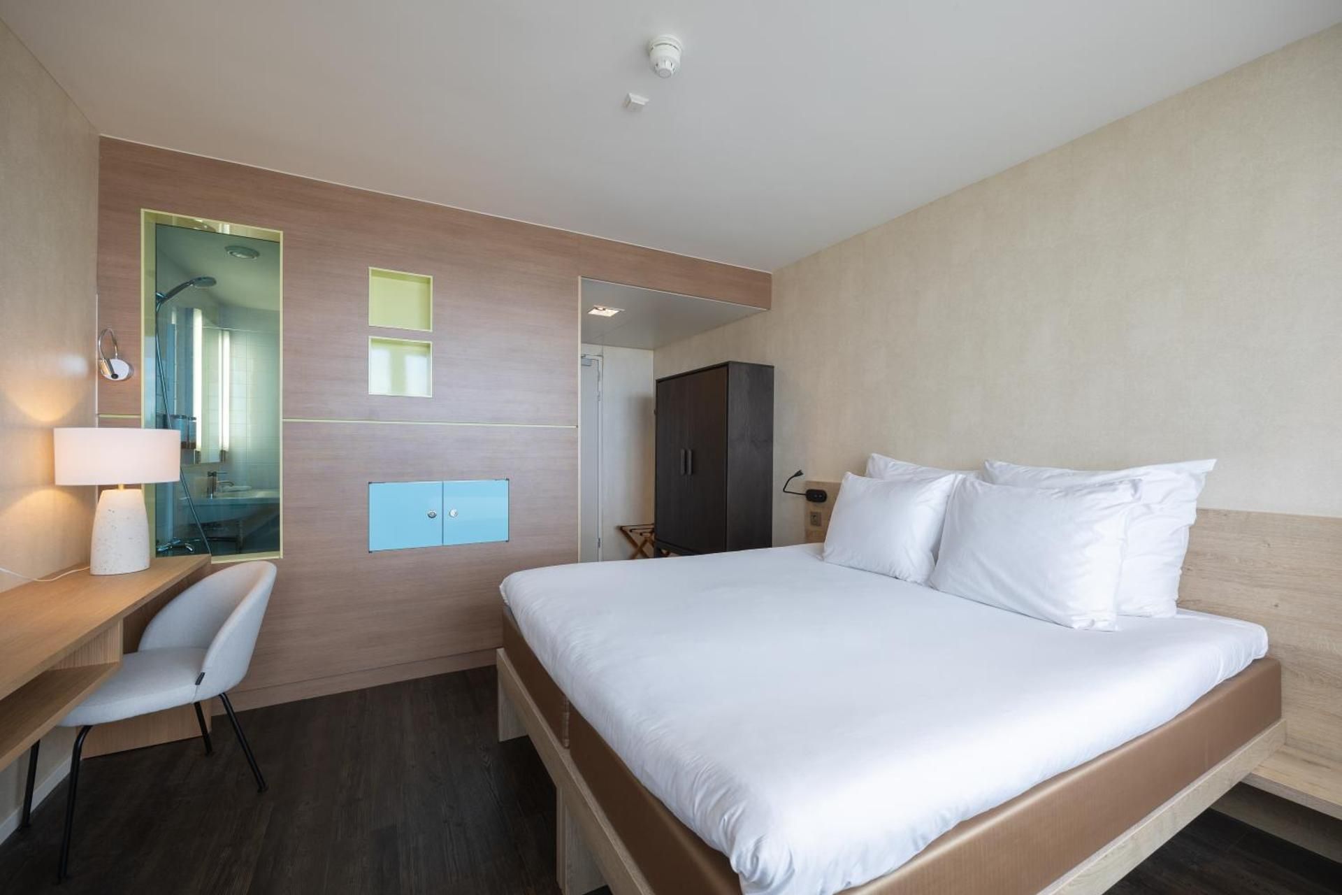 Deluxe Double Room with Bath