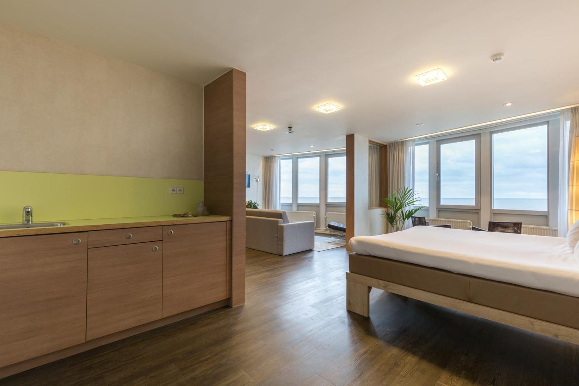 Family Room with Sea View