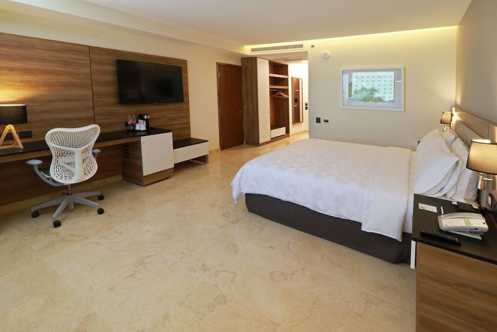 Standard Room, 1 King Bed, Accessible