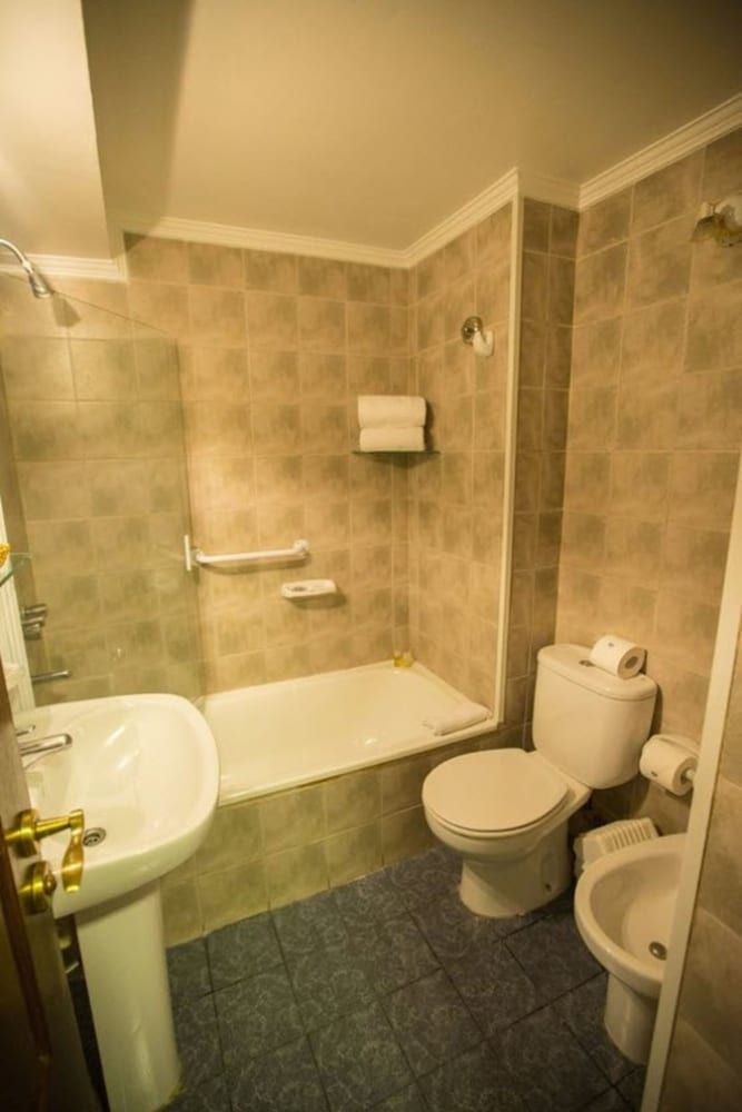Hotel Carlos V Patagonia Superior Double Room 9