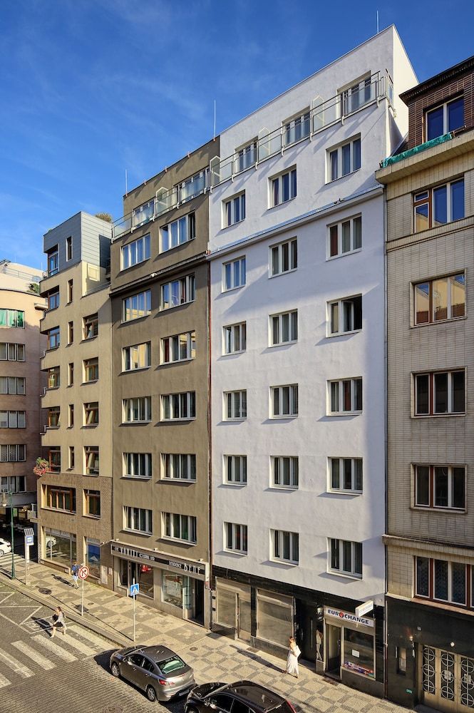 undefined Residence Bene 5