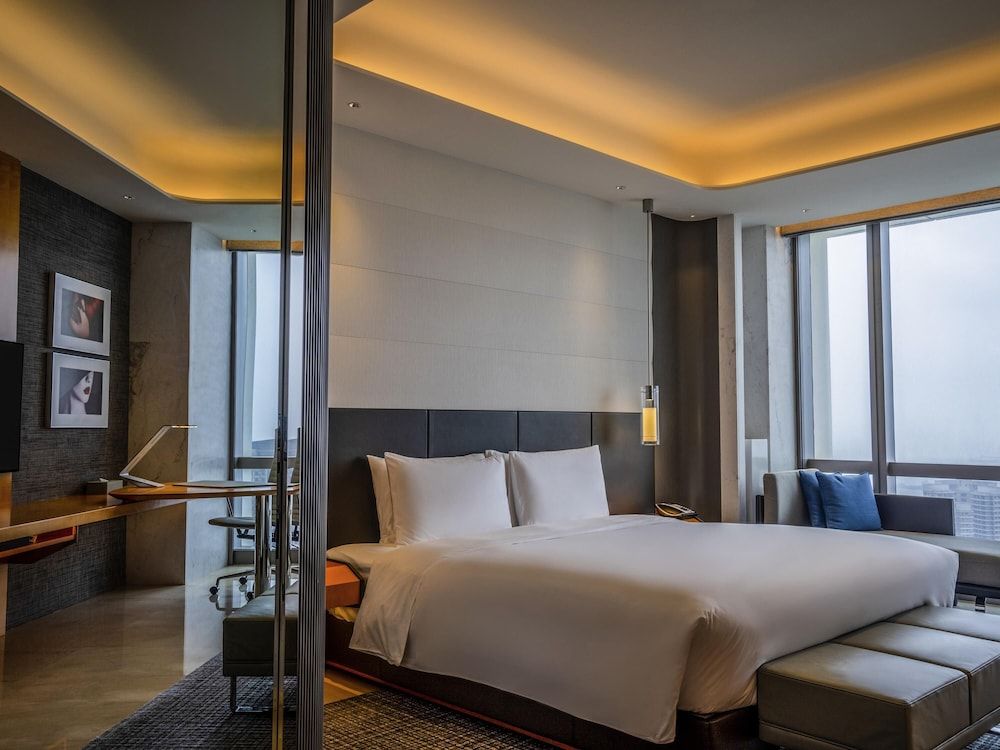 Luxury Room, 2 Twin Beds, City View