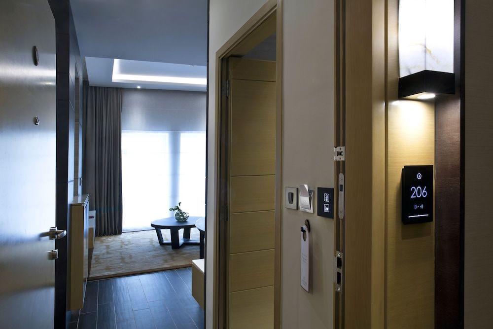 undefined Grayton Hotel Dubai 6