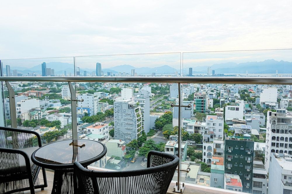Prince Hotel Da Nang Superior Twin Room, City View 4
