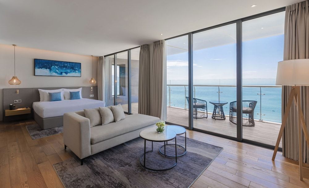 Beach/Ocean View