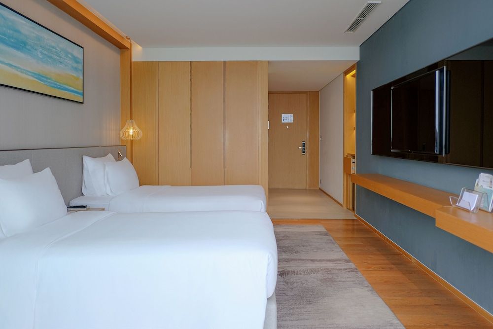 Prince Hotel Da Nang Superior Twin Room, City View 3