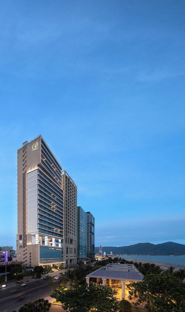 undefined Prince Hotel Da Nang 2