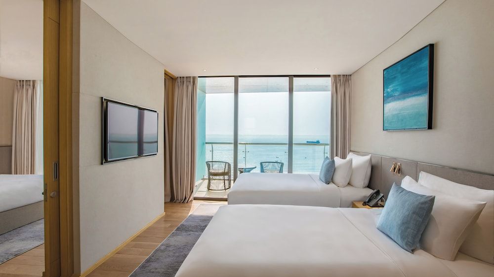 undefined Prince Hotel Da Nang 3