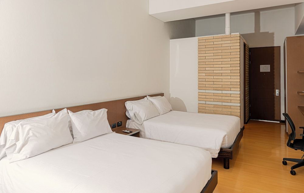 Viaggio Nueve Tres Suites Standard Twin Room, 2 Double Beds 2