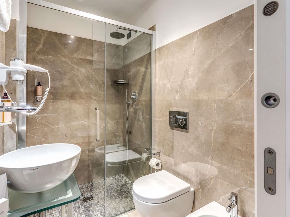 undefined Mercure Roma Centro Termini 10