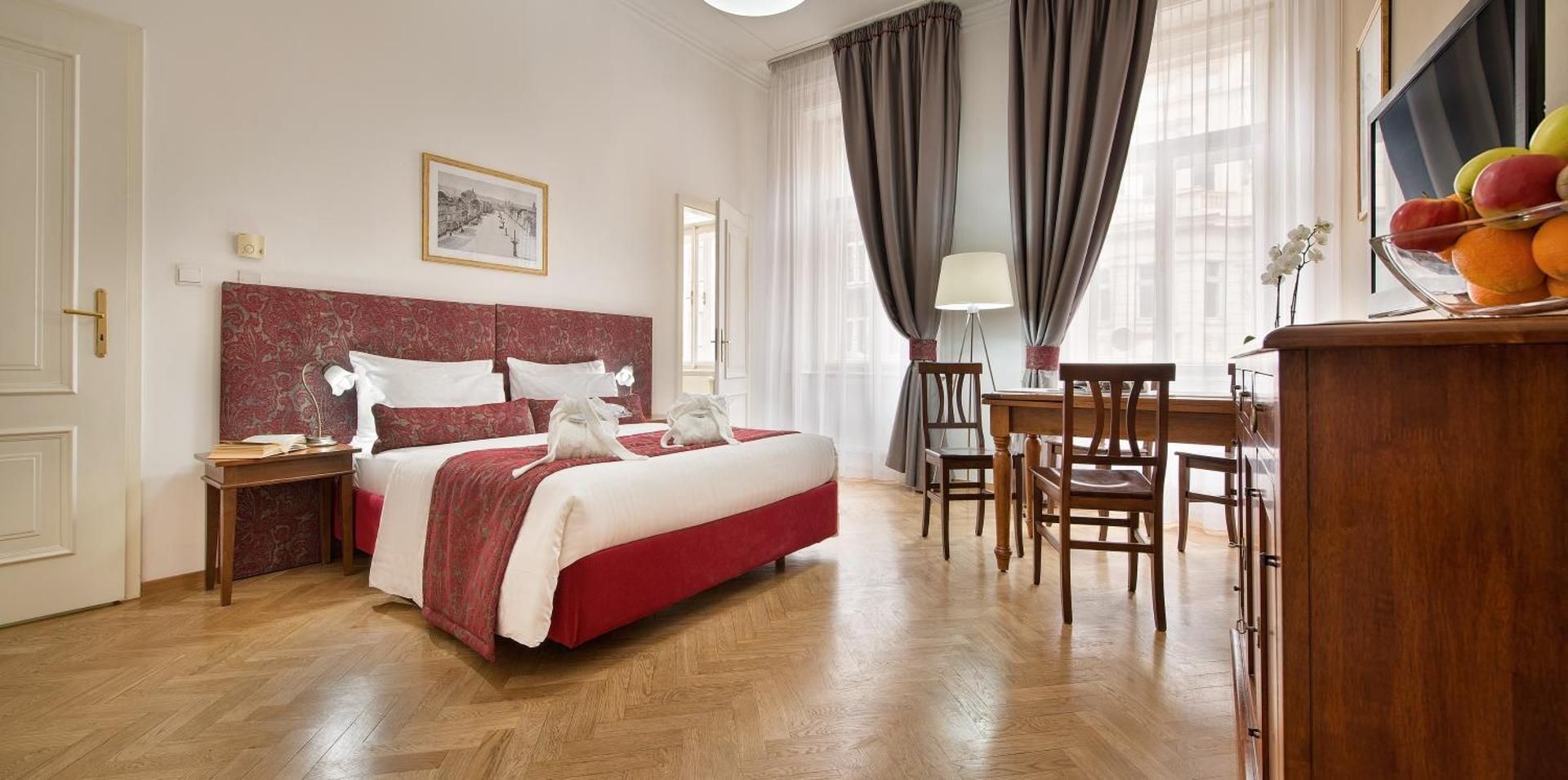 Hotel Suite Home Prague Standard Double Apartment 2